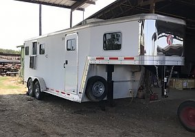 2016 Kiefer Horse Trailer in Brownwood, Texas