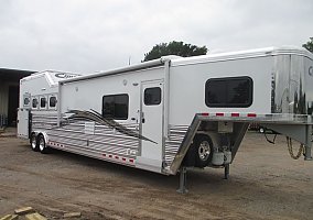 2016 Cimarron Horse Trailer in Tomball, Texas